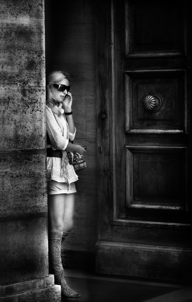 The Call Lady, Artwork by Vaggelis Fragiadakis. Olympus E-3. pssc5