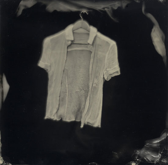 8x10 wetplate camera. wetplate collodion (tintype). Dans Objet, Vêtement. Letters To The World 1, photographie de Jeanne Wells. Image #385744