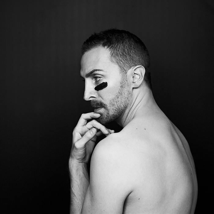 Autoportrait / Selfportrait
http://butportraiture.com. In People, Self-portrait, Male. War, photography by Sylvain Norget. Image #412796