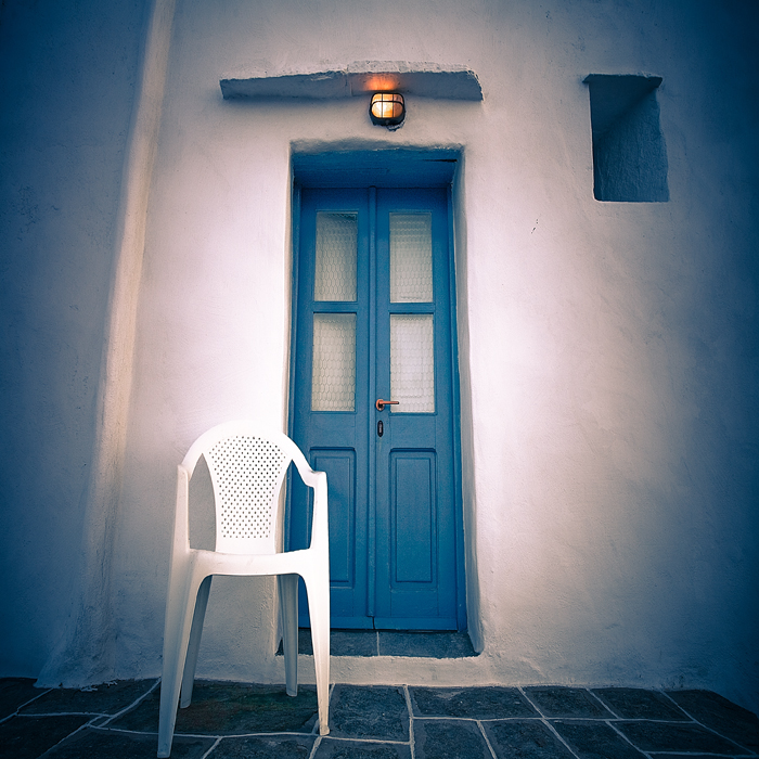 The Light's On But Nobody's Home, photography by Omar Nakib. Kastro, Sifnos, Greece.. Canon EOS 5D, Canon EOS 17-40 L, 21mm, 1/500s @ f8, ISO 320