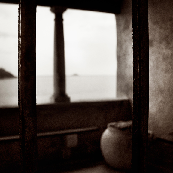 Locked For You, photography by Karmen Orlic Grzetic. Olympus 5050. ps. In Construction, Interior