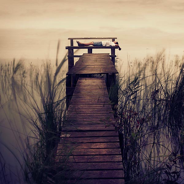 Silence... the child sleeps, photography by Christine Amat. In People, Infant, children