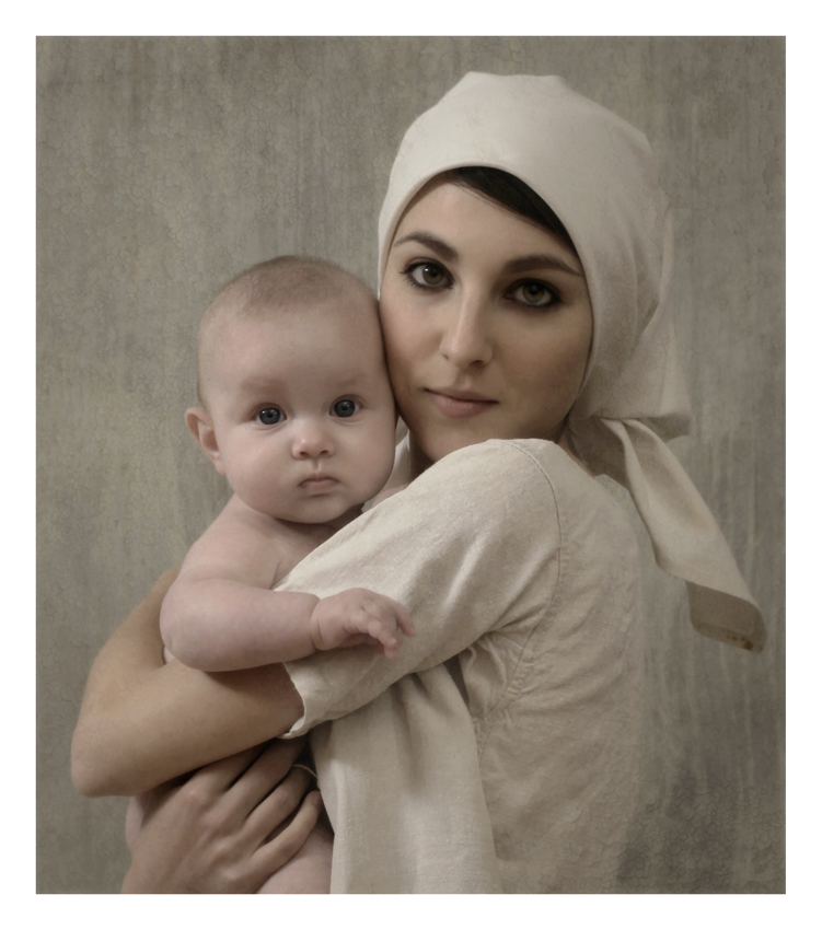 La Rel&egrave;ve, photography by Louis Treserras. In People, Portrait, Female