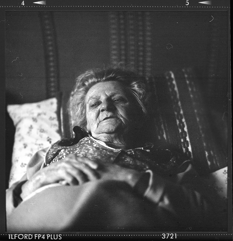 silence, photography by Zoltan Nagy. Pentacon Six TL. In People, Portrait