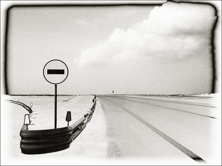 The Traffic Sign, photographie de Dmitry Pavlov. Panasonic Lumix DMC-LS2. Dans Transport, Route, voiture, cycle