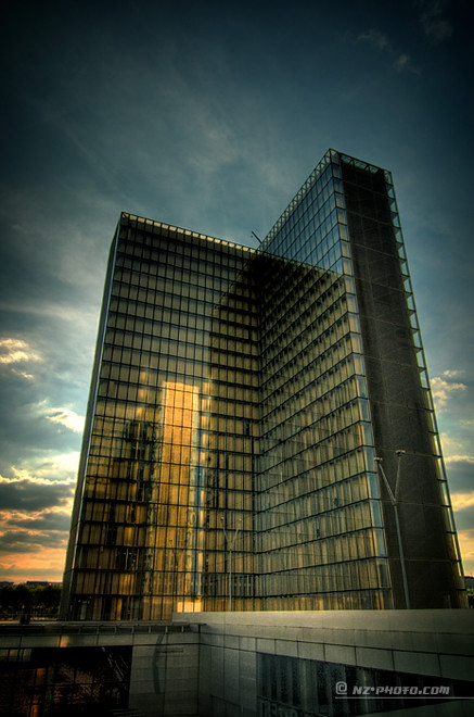 BNF, photography by Nicolas Zwarg. ADAGP PERRAULT &copy; 2009

&copy; nz-photo.com
Please ask permission to use.. Nikon D50 | Tokina 12-24mm. Capture NX 1.3.5. In Construction
