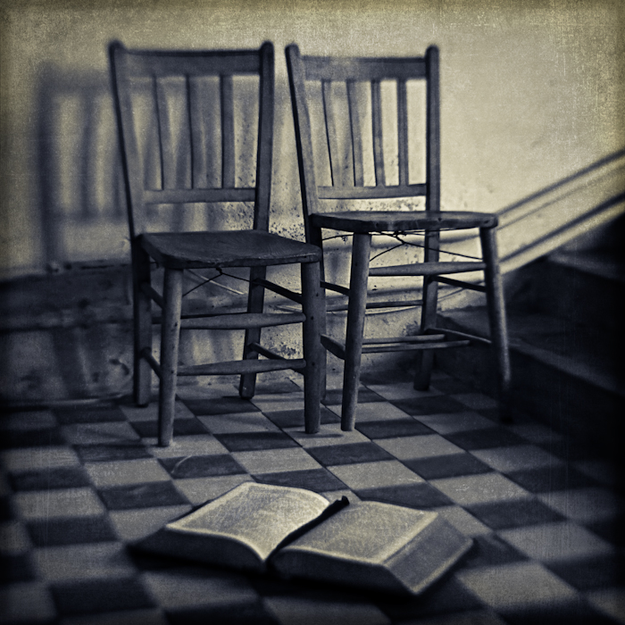 I stole the title.. Homemade Lens. Book of longing, photography by Mark Sadlier. Image #126223