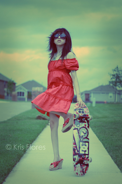 Alicia - Vintage, photography by Kris Flores. Model - Alicia

Practice shoot done to test my new 50mm lens.. Canon EOS Digital Rebel XTi + 50mm f/1.8 lens. in photoshop: curves adjustment for color and levels for slight vignette. In People