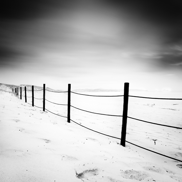 Fence I, photography by Alberto Llamazares. 40 D. long exposure. In Nature, Scenery
