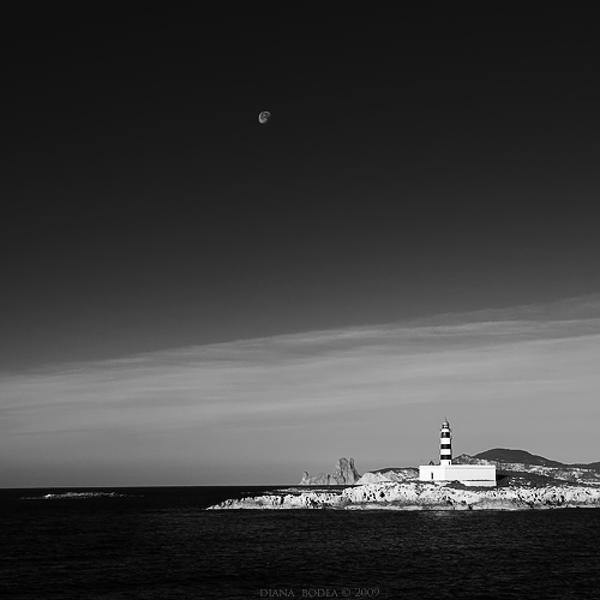 Lighthouse, photography by Diana Bodea. http://www.dianabodea.com. Canon 30 D. In Nature, Scenery, Waterscape