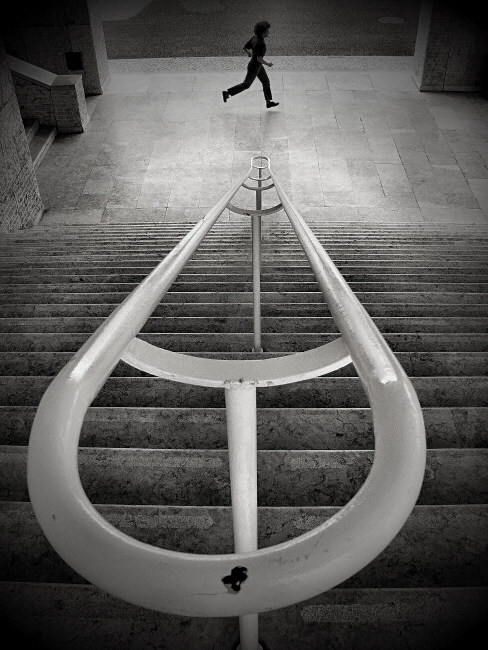 Full frame (no crop). In Construction, Street. On the air..., photography by Rui Palha. Image #84428