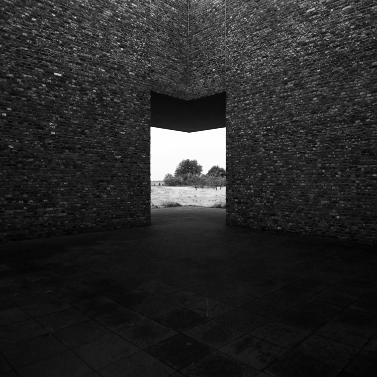 exit, photography by Henrik M&uuml;ller. In Construction, Edifice, Building