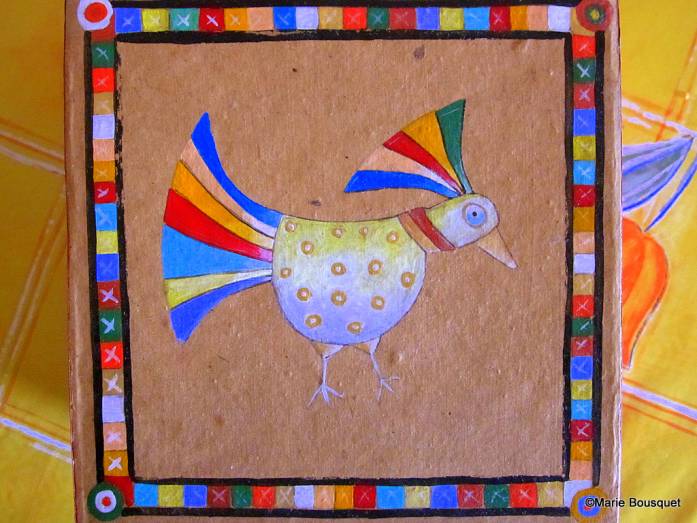 Bo&icirc;te &Agrave; L'Oiseau Multicolore, photography by Marie Bousquet (bleumarie). Une bo&icirc;te parmi toute une collection de bo&icirc;tes anciennes sur le th&egrave;me des oiseaux. N&eacute;anmoins, celle-ci est particuli&egrave;re car elle a &eacute;t&eacute; peinte par mon fr&egrave;re... un artiste, mon fr&egrave;re !. CANON IXUS 105. In Object, Furnishing, Pot, vase. Bo&icirc;te &Agrave; L'Oiseau Multicolore, photography by Marie Bousquet (bleumarie). Image #238405