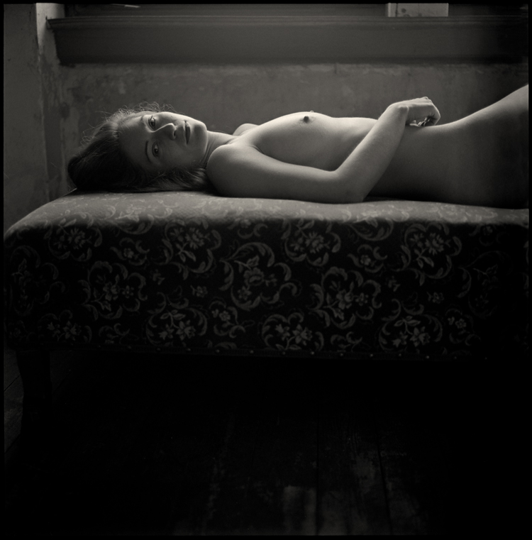 Untitled, photography by Michael D&ouml;rr. Rolleiflex 6008 AF. Analog. In People, Nude, Female