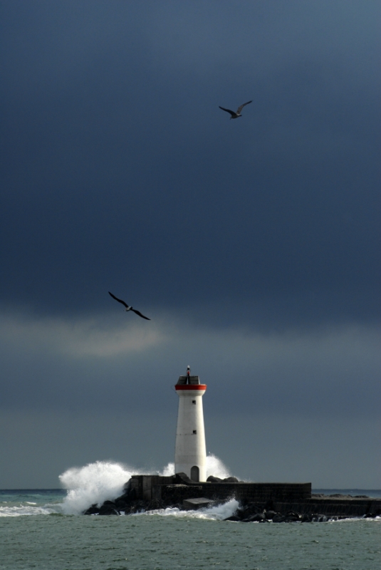 Phare Sous La Temp&ecirc;te 1, photography by Didier Masse. Le Grau d'Agde H&eacute;rault France. Nikon D200. In Nature, Scenery, Waterscape