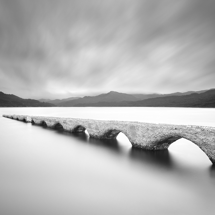 Phase one. In Construction, Edifice, Bridge. The Forbidden Bridge, photography by Sebastien Grebille. Image #402801