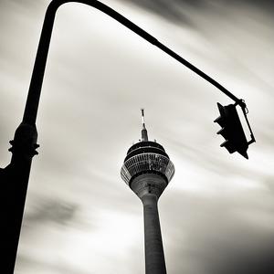 Traffic Light by Arkadius Zagrabski