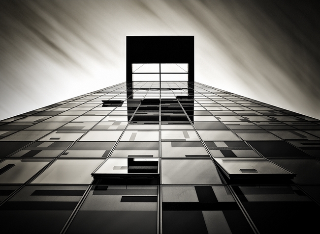 Verticals #6, photography by Arkadius Zagrabski. Part 6, one of my fav of this series. the colorium in dusseldorf, media harbour.. Nikon D300. In Construction