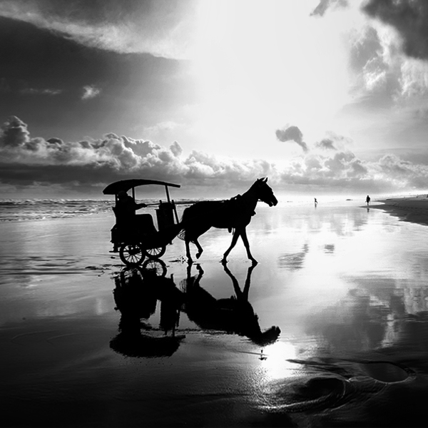 Parangtritis Beach, Jogjakarta, Indonesia.. In People, Everyday, Leisure. journey, photography by Hengki Koentjoro. Image #157197