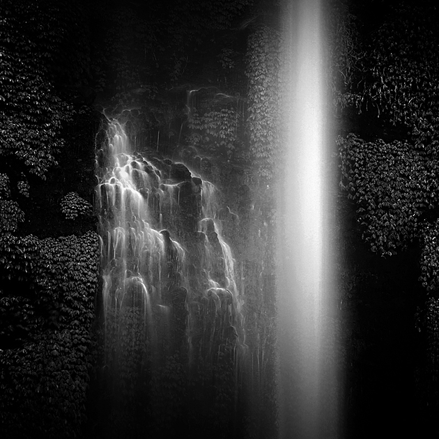 Freefall, photography by Hengki Koentjoro. In Nature, Element, Water