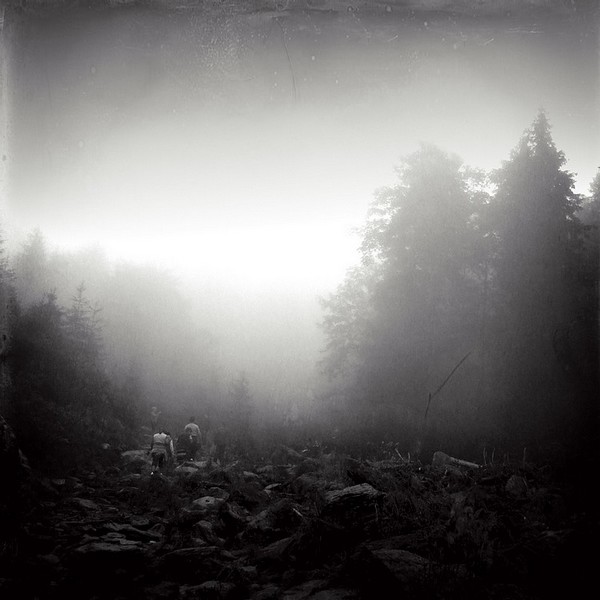 Untitled, photography by Anita Balogh. traveling miles