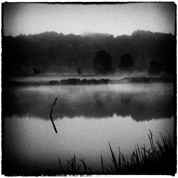 Grain De Brume, photography by Agn&egrave;s Hoclet Zorgani. &copy; Agn&egrave;s Hoclet - Tous Droits R&eacute;serv&eacute;s - All Rights Reserved. Nikon D200. Prise de vue num&eacute;rique + Photoshop + Silver Efex. In Nature, Scenery, Waterscape