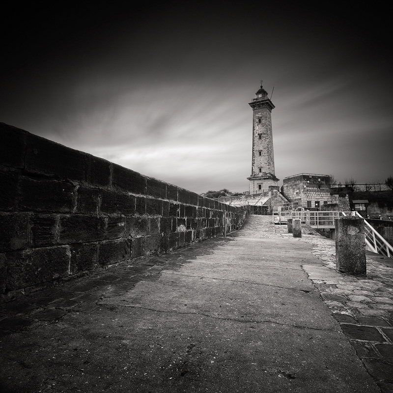 Desert Lighthouse, photography by Marc Brouquet. St Georges de Didonne. 5D MKII 16-35 f:2,8. In Construction, Edifice, Pier, pontoon