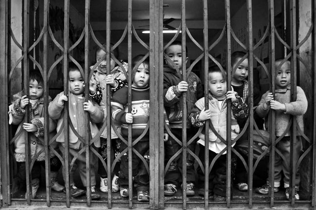 prisonniers, photography by Vincent Feuray. In People