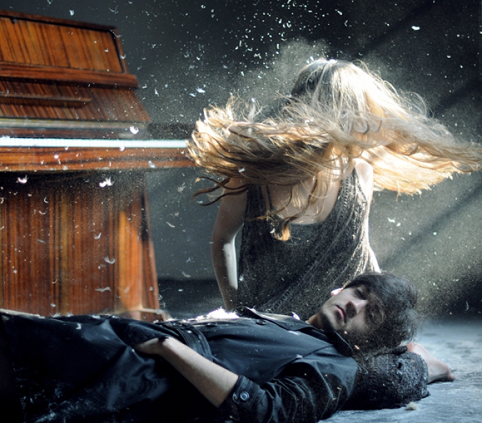 Untitled, photography by Andreea Chiru. http://andreeachiru.com/

http://andreeachiru.blogspot.com/. In People, Miscellaneous