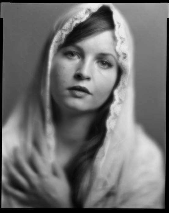 sinar p 8x10 - Perscheid 480/4.5. In People, Portrait, Female. Sophie, photography by Stephane Polteau. Image #247779