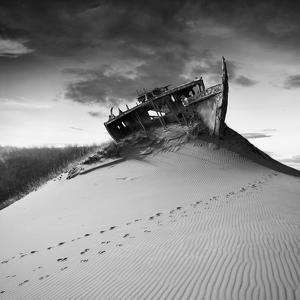 Ararat by Dariusz Klimczak