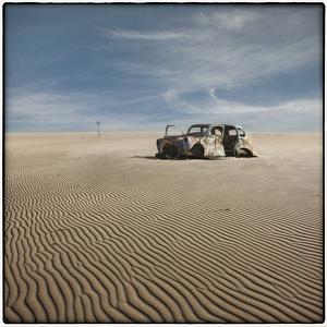 Missing by Dariusz Klimczak