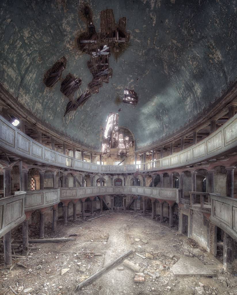 In Construction, Edifice, Religious. Chapel, photography by Andy Starflinger. Image #397433