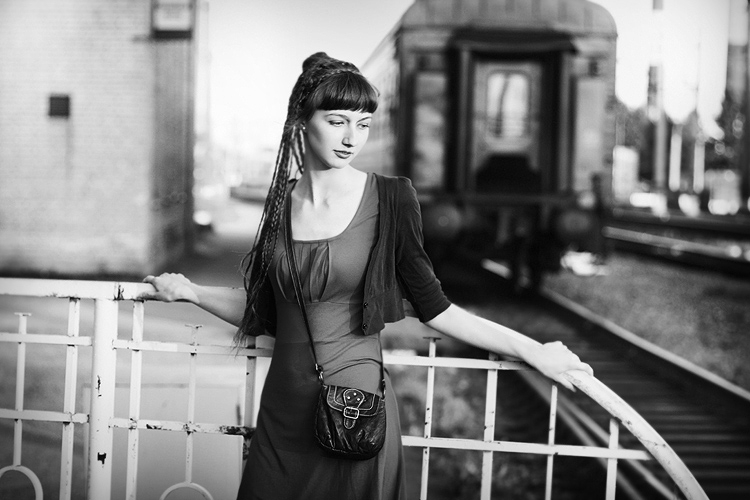 Travelling Light, photography by Alexander Kuzmin. Canon 5D Mark II. In People, Portrait, Female