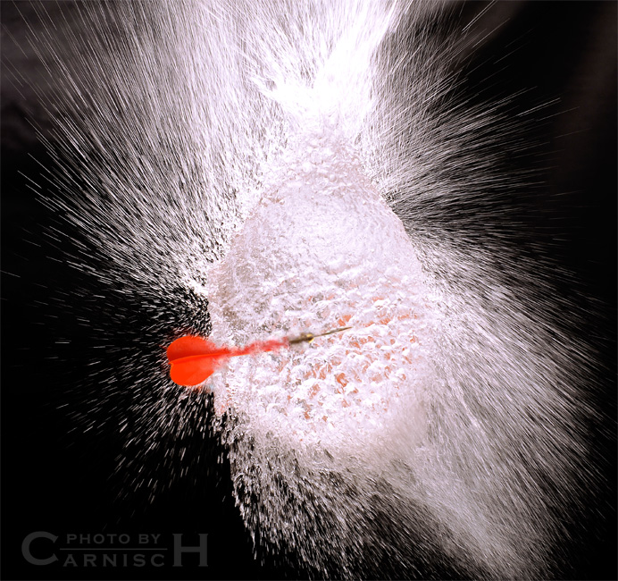 Boom, photography by Roseano Roberto. Nikon D-70. In Object, Still life
