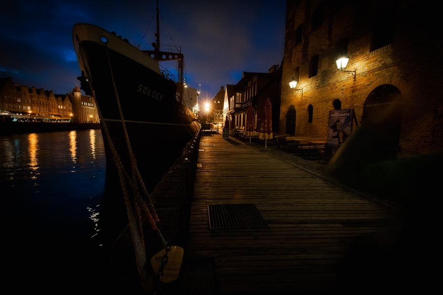 Nikon D700, 16-35. raw, PS. In Construction, Cityscape, skyline, Harbour. Dark Gothic, photography by Sorin Vidis. Image #386739