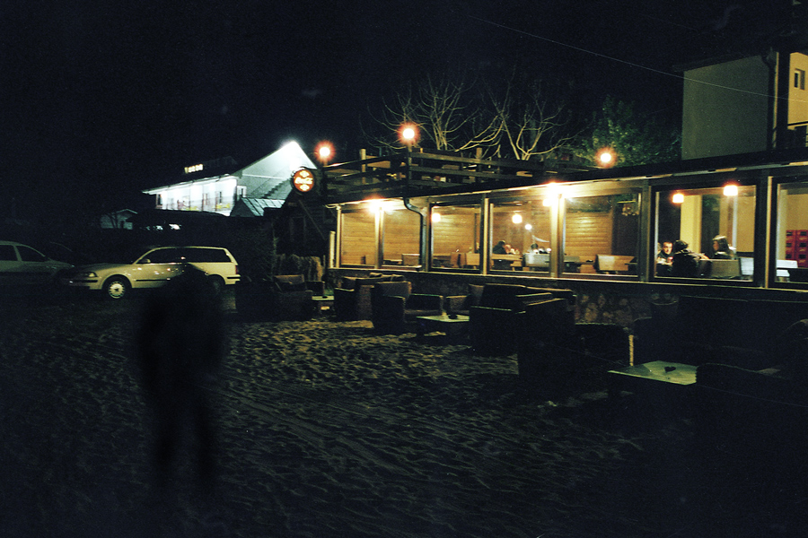 M6, Elmarit-M 28/2.8. 35 mm film scan Epson V600, KODAK Portra 400. In Construction, Place, Restaurant, coffee, bar. Night Crawlers Ii, photography by Sorin Vidis. Image #387218