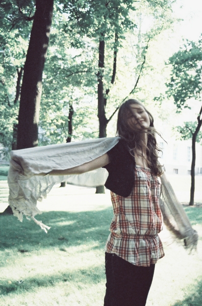 Against the tree, photography by Anton Ossipovski. minolta 505si. In People, Portrait