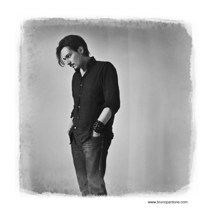 Never Look Back, processing by Bruno Pantone. because the past does not return and nostalgia is the future agony.

brunopantone.com &copy; 2010. Nikon D700. In People, Self-portrait, Male