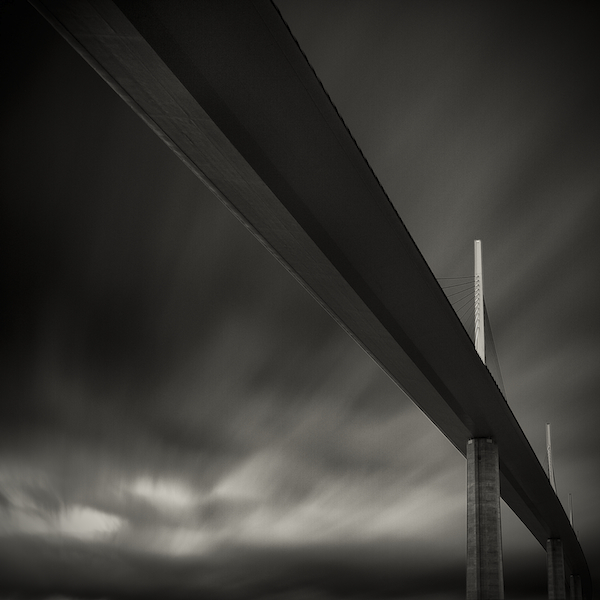 Viaduct, photography by Lionel Orriols. Canon 7D. Longue exposition. In Construction, Edifice, Bridge