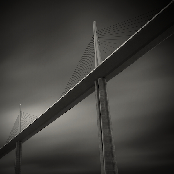 Viaduct # II, processing by Lionel Orriols. Canon 7D. Longue exposition. In Construction, Edifice, Bridge