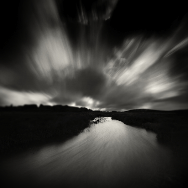 Under The Sky, photography by Lionel Orriols. Canon 7D. Longue exposition. In Nature, Scenery, Waterscape