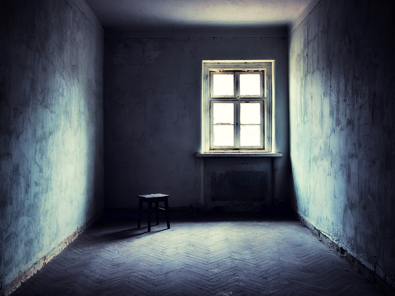 Pentax K10D, 16-45 @20 mm. Cross filter, light glamour glow. In Construction, Interior. Window With Stool, photography by Ralph Graef. Image #361740