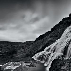 Cascading Water  Maximilian+christian Baeuchle