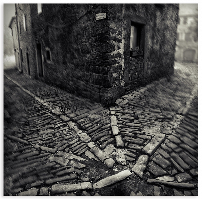 In Construction, Cityscape, skyline. Leaky Cauldron, Diagon Alley, photography by Gorana Bumber. Image #358089