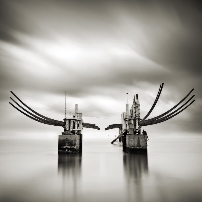 The Visitors, photography by Fabrice Silly. 5D MII + 17-40mm. long exposure. In Construction, Edifice, Structure
