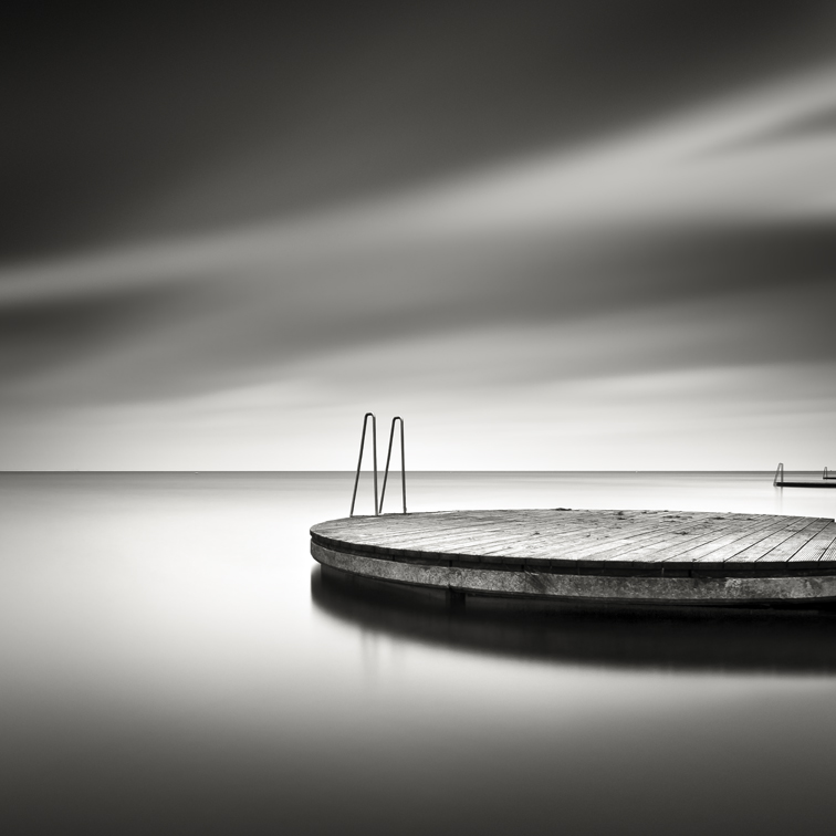 Waiting For Sirens, photography by Fabrice Silly. 5D MII + 17-40mm. long exposure. In Construction, Edifice, Pier, pontoon