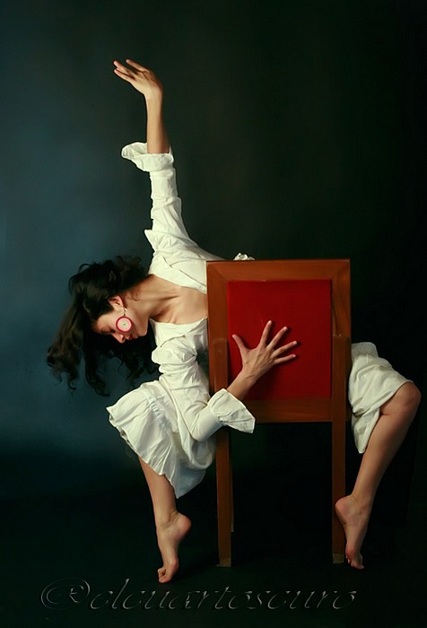 DANCE, photography by Viviana Orozco. canon d400. Lighting in study. In People, Portrait