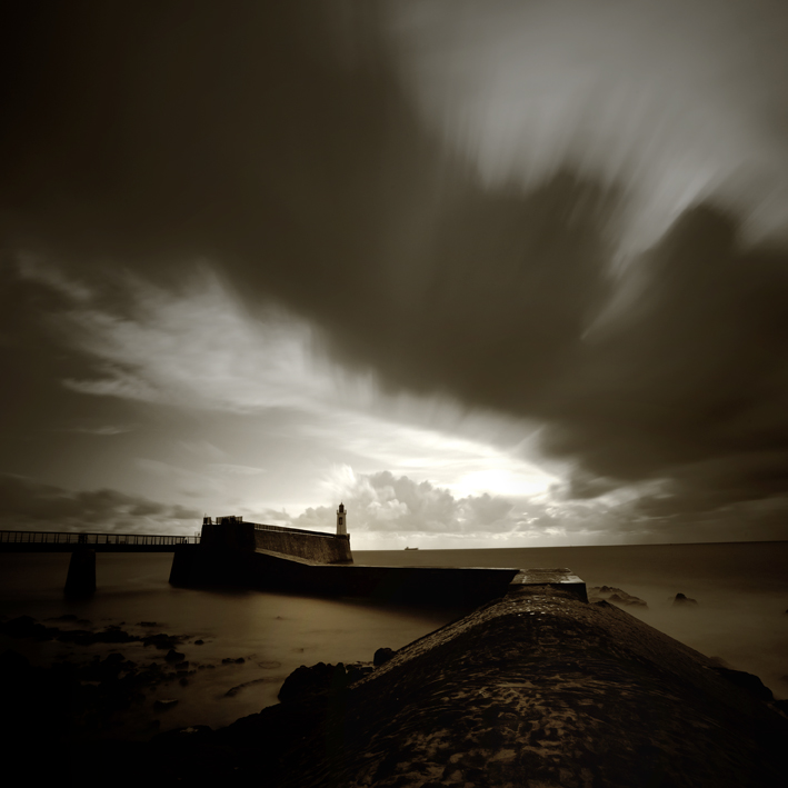 La vigie, photography by Joel Silly. Canon 5D + 17-40 mm. Long exposure. In Nature, Scenery, Waterscape
