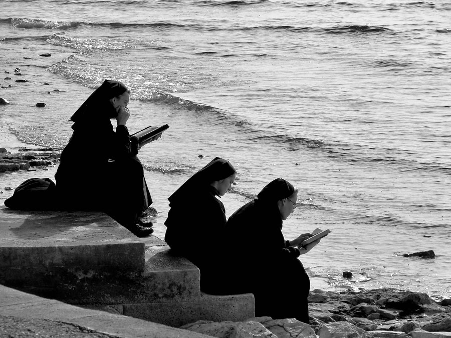 Lecture, photography by Sandro Sardoz. In Event, Religious